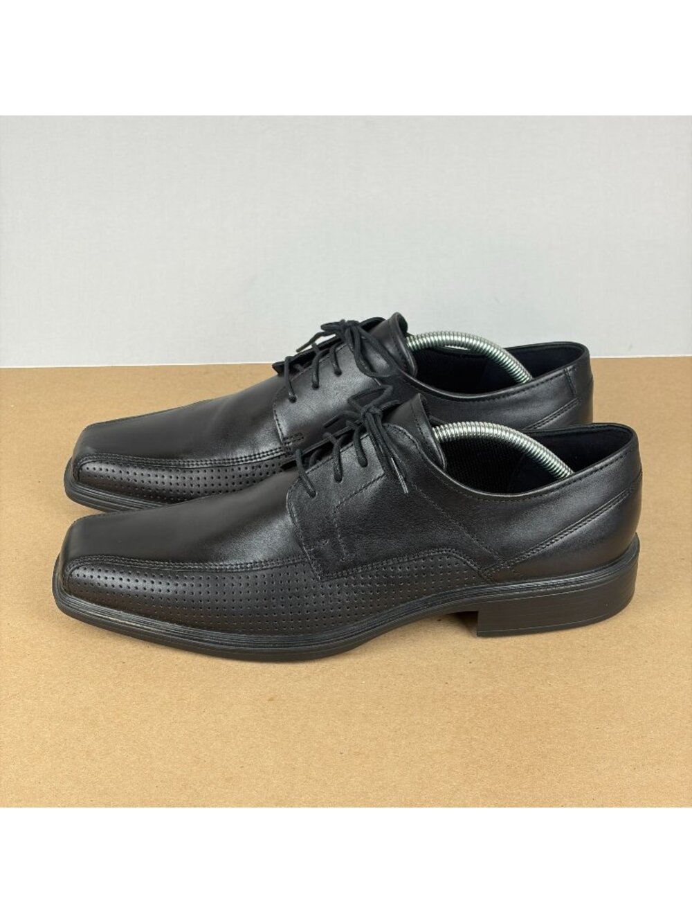 Ecco Johannesburg Leather Oxford Dress Shoes Mens 10/10.5 EU 44 Perforated